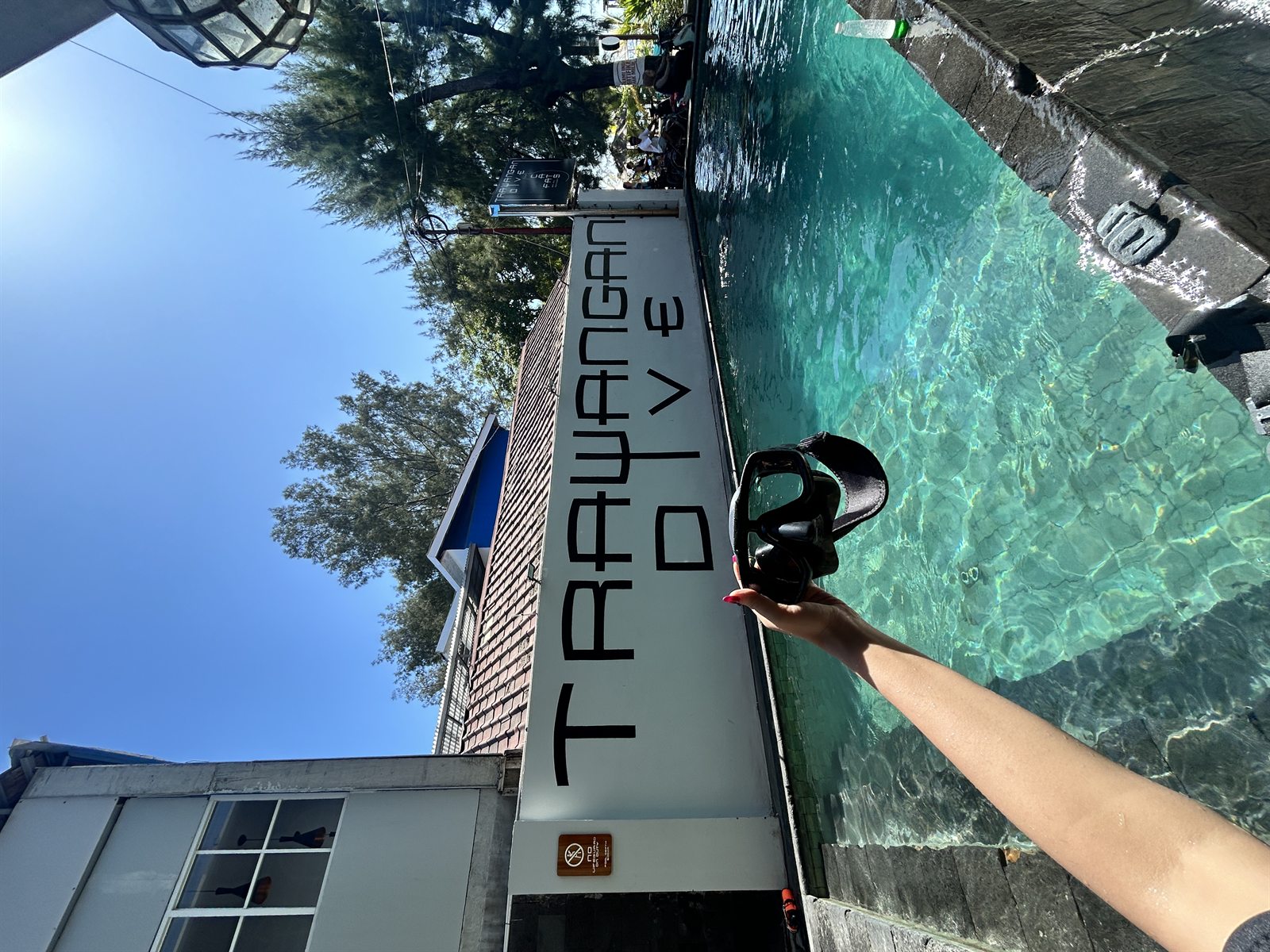 Dive pool moment on a Eureka trip